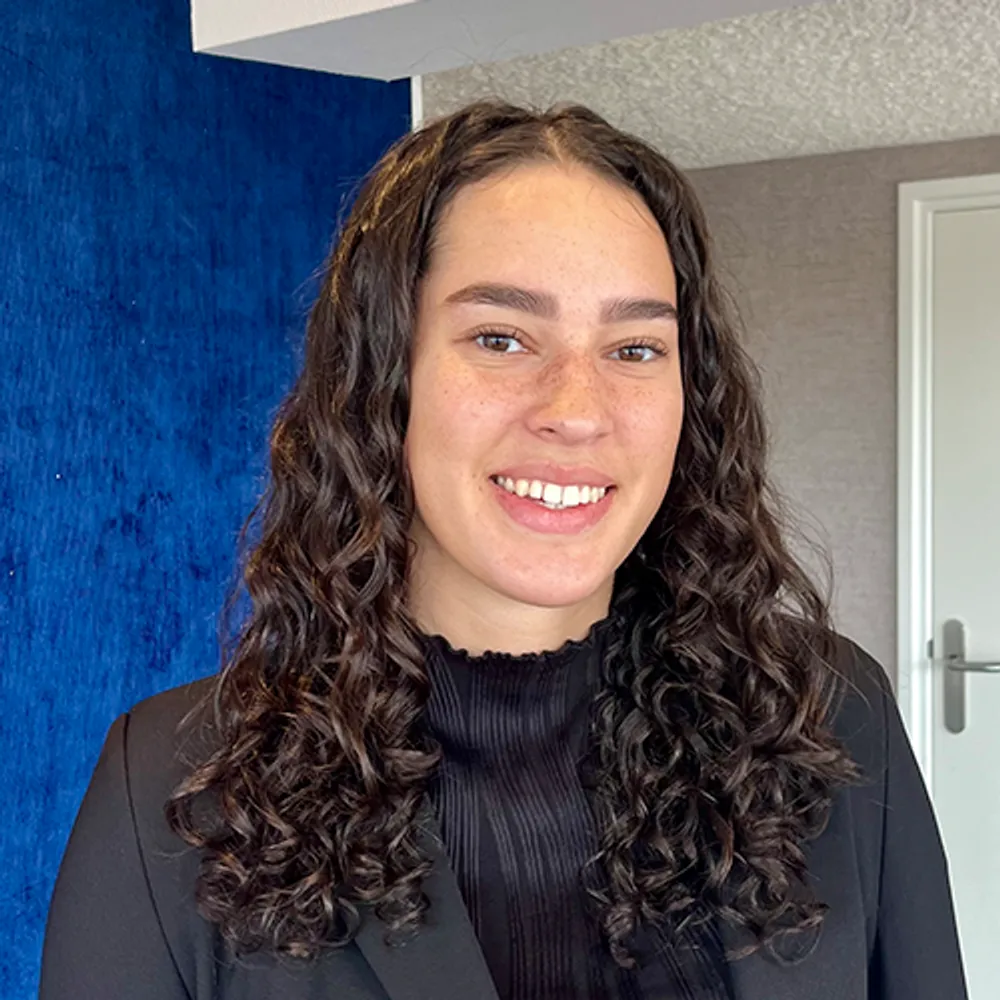 Keisha de Veij, secretaresse bij Welkers Notarissen in Wieringerwerf.